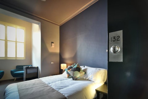 Hotel Canobolas - Accommodation in Surfers Paradise 1