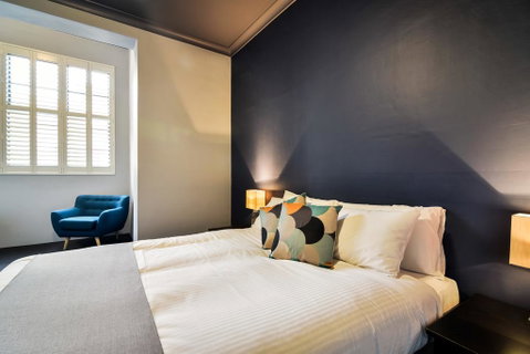 Hotel Canobolas - Accommodation in Surfers Paradise 2