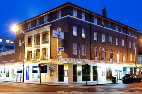 Hotel Gosford - Accommodation in Surfers Paradise 0