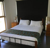 Island Dreams - Accommodation in Surfers Paradise