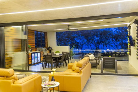 IVY Villas - Accommodation in Surfers Paradise 1