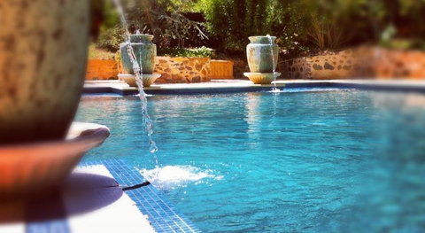 Jacobs Creek Retreat At Moorooroo Park - Accommodation in Surfers Paradise 1