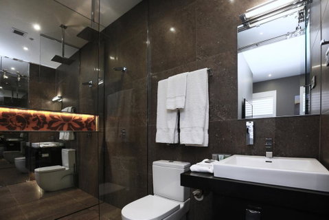 Junction Hotel - Accommodation in Surfers Paradise 1