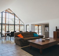 Kangaroo Retreat - Accommodation in Surfers Paradise