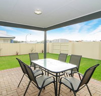Kangaroo Retreat - Accommodation in Surfers Paradise