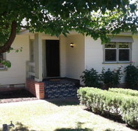 Kenna Cottage - Accommodation in Surfers Paradise