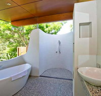 Kingfisher - Accommodation in Surfers Paradise