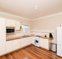 Kinross on Cox Sweet Neat  Simple  Wifi - Accommodation in Surfers Paradise