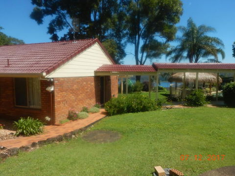 Kookaburra Cottage - Accommodation in Surfers Paradise 2