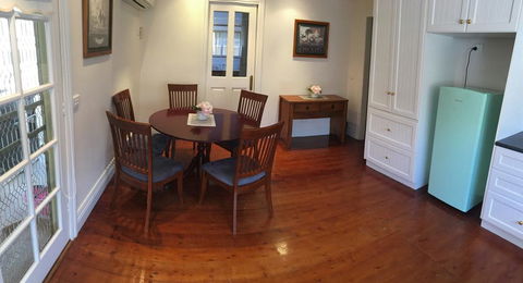 Ky Country Cottage - Accommodation in Surfers Paradise 1