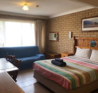 Lake Front Motel - Accommodation in Surfers Paradise
