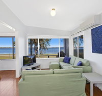 Lakes Edge Cottage - Accommodation in Surfers Paradise