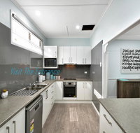Lakeside House  Cabin - Accommodation in Surfers Paradise