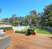 Lakeside Luxury - 13 Lake Street - Accommodation in Surfers Paradise