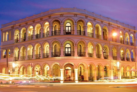 Largs Pier Hotel - Accommodation in Surfers Paradise 0