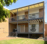 LIFE'S A BEACH - Accommodation in Surfers Paradise