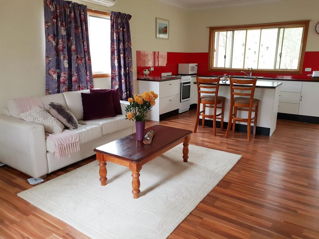 Greta Main NSW Accommodation in Surfers Paradise