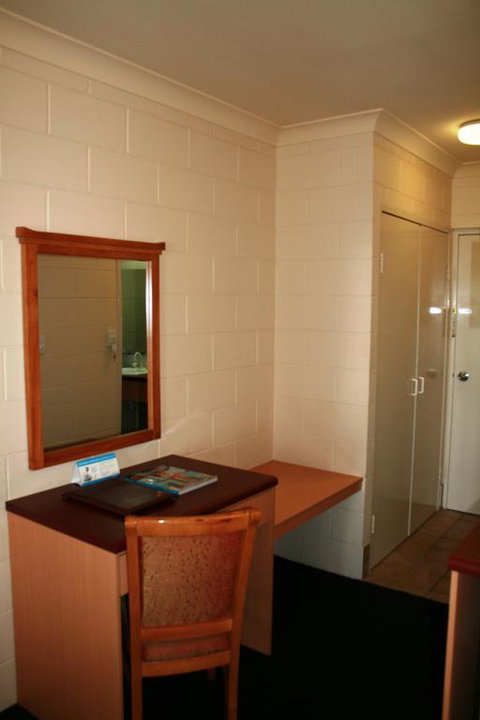 Luma Luma Holiday Apartments - Accommodation in Surfers Paradise 3