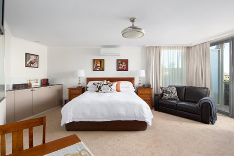 Luna Blu - Luxury B&B - Accommodation in Surfers Paradise 1