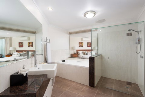Luna Blu - Luxury B&B - Accommodation in Surfers Paradise 3