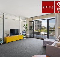Luxe Furnished City Skyline Views - Accommodation in Surfers Paradise