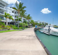 Luxury Marina View Apartment - Accommodation in Surfers Paradise