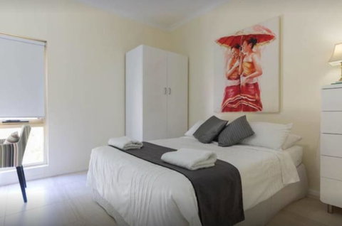 M102 Studio Gem In West Perth Free Tranzit Zone - Accommodation in Surfers Paradise 0
