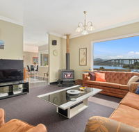 Manfield City Waterfront View Cottage - Accommodation in Surfers Paradise