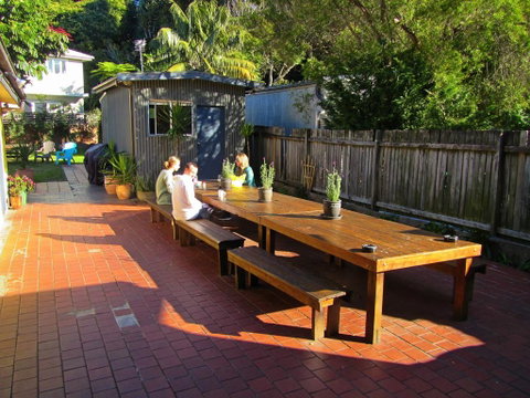 Manly Bunkhouse - Accommodation in Surfers Paradise 2