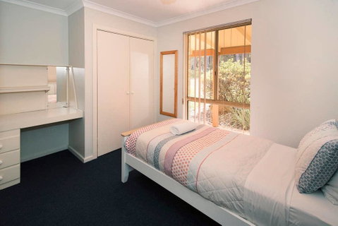 Mansfield Retreat - Accommodation in Surfers Paradise 3