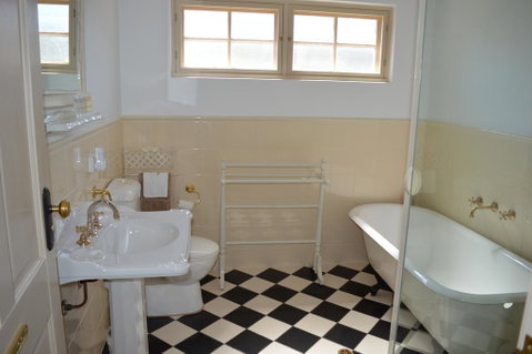 Marananga Cottages - Accommodation in Surfers Paradise 2