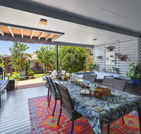 Marche Home Stay Immaculate Presentation Private  Relaxing - Accommodation in Surfers Paradise