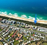 Marcoola Beachfront 3BR -Pool-100m to the Beach. - Accommodation in Surfers Paradise