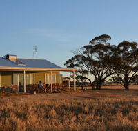 Mary's Farm Cottages - Accommodation in Surfers Paradise