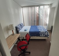 Mascot Clean Bedroom - Accommodation in Surfers Paradise