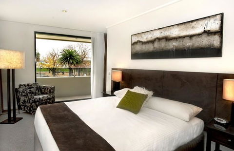 May Park Executive Apartments - Accommodation in Surfers Paradise 3