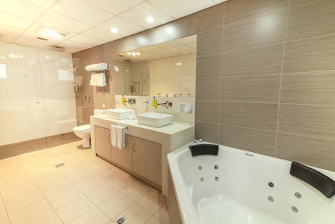 Mercure Orange - Accommodation in Surfers Paradise 1