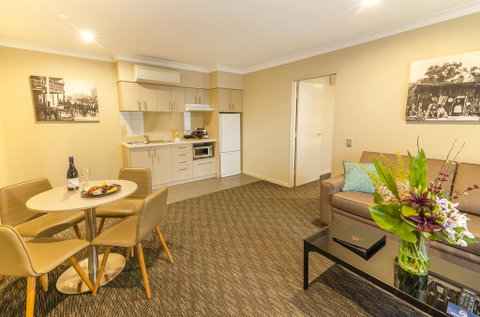 Mercure Orange - Accommodation in Surfers Paradise 2
