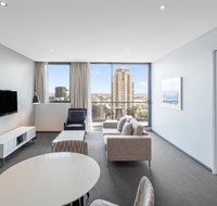 Meriton Suites Campbell Street - Accommodation in Surfers Paradise