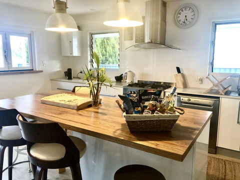 Mermaid Beach House - Accommodation in Surfers Paradise 2