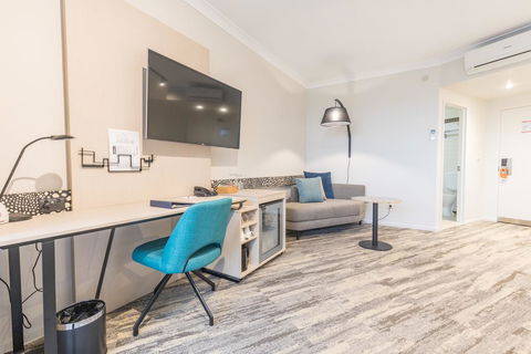 Mermaid Waters Hotel By Nightcap Plus - Accommodation in Surfers Paradise 2