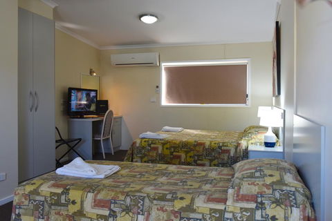 Mia Motel - Accommodation in Surfers Paradise 1