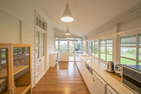 Middle Head Officers Quarters - Accommodation in Surfers Paradise 2