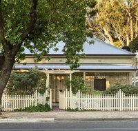 Miriams Cottage - Accommodation in Surfers Paradise