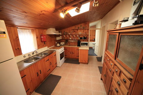 Miss Mabel Cottage - Accommodation in Surfers Paradise 0