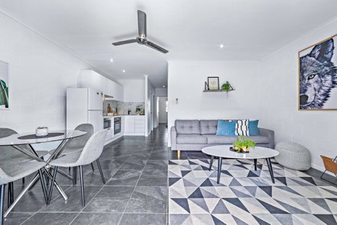 Modern Beach Front Apartment - Accommodation in Surfers Paradise 0