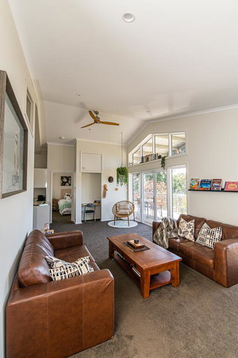 Mortimers Wines - The Canopy Loft - Accommodation in Surfers Paradise 3