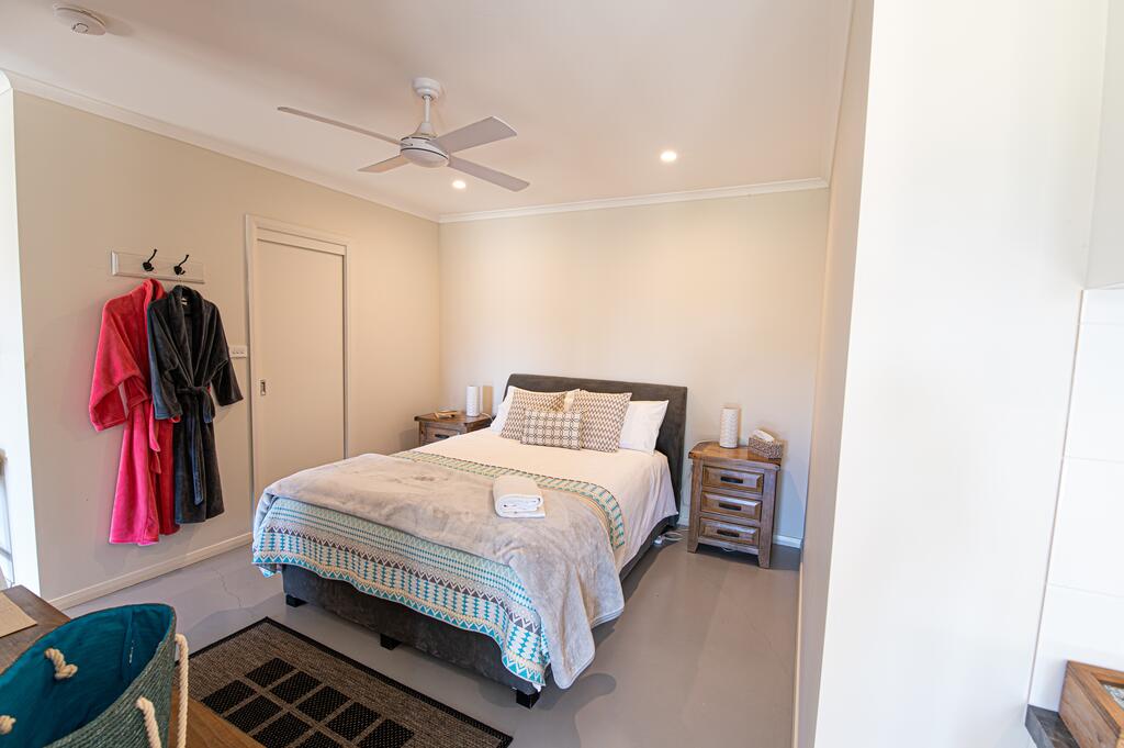 Shadforth NSW Accommodation in Surfers Paradise