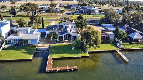 Mulwala 105 - Water Lovers Paradise - Accommodation in Surfers Paradise 1