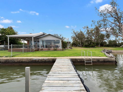 Mulwala Lakeside Waterfront - Accommodation in Surfers Paradise 1